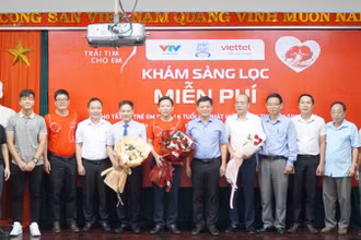 Chương trình “Trái tim cho em” đến với cho trẻ em Thừa Thiên Huế.
