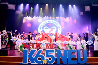 Trường đại học Kinh tế quốc dân khai giảng năm học mới