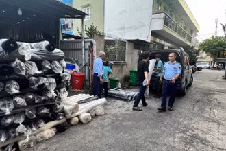 Đội Quản lý thị trường số 8 phát hiện, thu giữ lô vải trôi nổi tại Thành phố Hồ Chí Minh. 