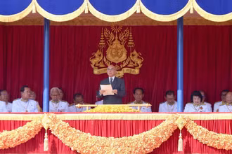 Quốc vương Norodom Sihamoni đọc diễn văn tại lễ kỷ niệm. (Ảnh: Fresh News)