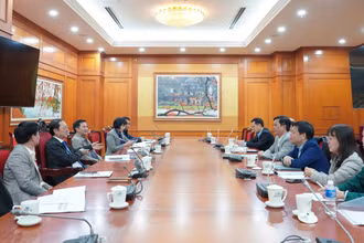 Toàn cảnh buổi làm việc.