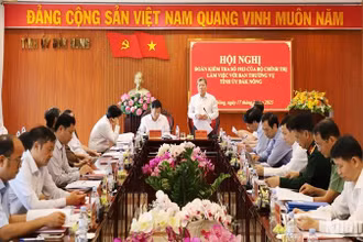 Đồng chí Nguyễn Văn Hội, Ủy viên Ủy ban Kiểm tra Trung ương, Phó Đoàn Kiểm tra số 1923 của Bộ Chính trị phát biểu chỉ đạo tại buổi làm việc với Ban Thường vụ Tỉnh ủy Đắk Nông về thông qua Dự thảo báo cáo kết quả kiểm tra tại Đắk Nông. 
