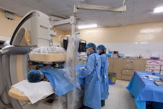 Một bệnh nhân bị nhồi máu cơ tim cấp được can thiệp động mạch vành tại Bệnh viện Nguyễn Tri Phương. (ảnh Bệnh viện cung cấp)