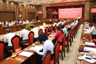 Ban Chấp hành Đảng bộ thành phố Hà Nội khóa 17 họp hội nghị lần thứ 10.