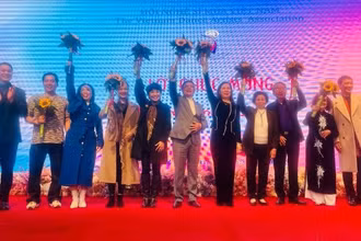 Vinh danh các tác giả hội viên được trao tặng Giải thưởng Hồ Chí Minh, Giải thưởng Nhà nước về văn học nghệ thuật - đợt 10.