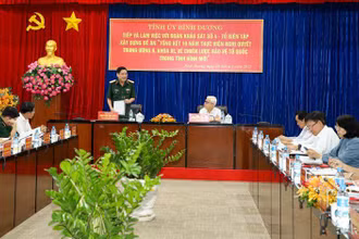 Quang cảnh buổi làm việc. 