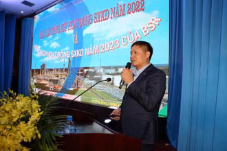 Tổng Giám đốc BSR Bùi Ngọc Dương báo cáo tổng kết tình hình sản xuất kinh doanh năm 2022 và đề ra nhiệm vụ, kế hoạch 2023.