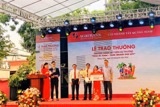 Lễ trao giải Đặc biệt của Chương trình Tiết kiệm dự thưởng “Mùa hè Xanh -Tăng nhanh tích lũy”.