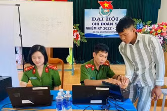 Ưu tiên cấp căn cước công dân cho các phạm nhân ra tù trước thời hạn dịp 2/9. (Ảnh: Công an cung cấp)