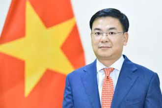 Thứ trưởng Ngoại giao, Chủ nhiệm Ủy ban Nhà nước về người Việt Nam ở nước ngoài Phạm Quang Hiệu.