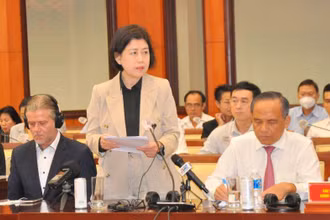 Đại diện doanh nghiệp phát biểu tại hội nghị.