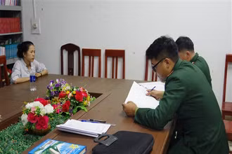 Đồn Biên phòng Cần Yên, Bộ Chỉ huy Bộ đội Biên phòng tỉnh Cao Bằng lấy lời khai đối tượng mua bán người.
