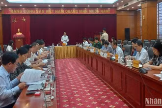 Quang cảnh cuộc họp.