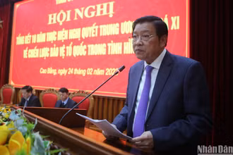 Đồng chí Phan Đình Trạc phát biểu ý kiến tại Hội nghị.