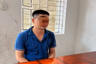 Đối tượng Phùng Quang Sở bị khởi tố, bắt tạm giam vì tội mua bán hóa đơn khống. (Ảnh: Công an Cao Bằng cung cấp)