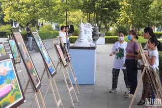 Không gian triển lãm "Sắc màu".