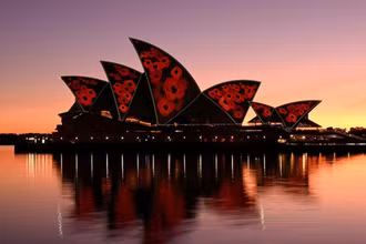 Nhà hát "con sò" Sydney Opera House là một trong những điểm đến thu hút nhiều khách quốc tế ghé thăm. (Ảnh: REUTERS)