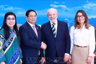 Tổng thống Brazil, Chủ tịch G20 Luiz Inácio Lula da Silva và Phu nhân đón Thủ tướng Phạm Minh Chính và Phu nhân. 