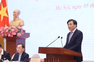Bộ trưởng, Chủ nhiệm Trần Văn Sơn chủ trì họp báo Chính phủ thường kỳ. (Ảnh: VGP)