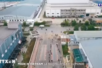 Hình ảnh trong phóng sự của TF1 mô tả vùng ven Hà Nội được ví như "đại lộ Champs-Élysées công nghiệp của miền bắc Việt Nam". (Ảnh: TTXVN phát)