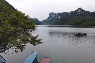 Một góc thắng cảnh hồ Ba Bể.