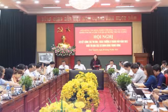 Lãnh đạo tỉnh Thái Nguyên phát biểu tại hội nghị. 