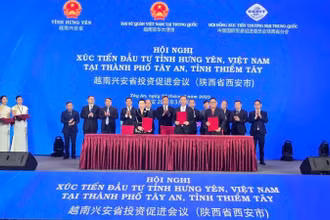 Ký kết Bản ghi nhớ giữa tỉnh Hưng Yên với Liên danh các nhà đầu tư.