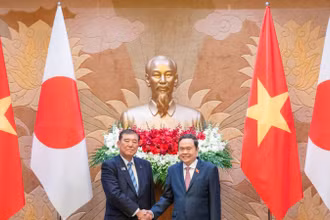 Chủ tịch Quốc hội Trần Thanh Mẫn và Thủ tướng Nhật Bản Ishiba Shigeru. (Ảnh: ĐĂNG ANH)