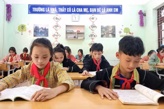 Giờ học tại Trường phổ thông dân tộc bán trú tiểu học và THCS xã Thanh Lòa (huyện Cao Lộc, Lạng Sơn). 