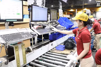 Sản xuất tại một công ty có vốn FDI trong Khu công nghiệp Amata, thành phố Biên Hòa, tỉnh Đồng Nai. (Ảnh THIÊN VƯƠNG) 