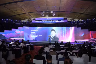 Phiên khai mạc Hội nghị thượng đỉnh Blockchain Việt Nam 2022.