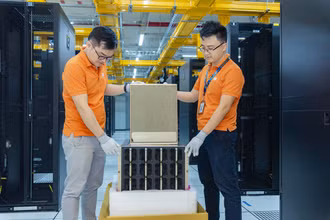 FPT nhập hệ thống máy chủ DGX H100 của NVIDIA về Việt Nam.