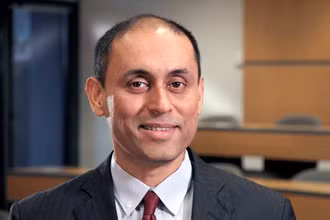 Giáo sư Soumitra Dutta, Hiệu trưởng Trường Kinh doanh Saïd thuộc Đại học Oxford là thành viên mới của Hội đồng Giải thưởng VinFuture.