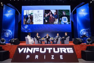 Các nhà khoa học đoạt Giải thưởng VinFuture 2024 truyền cảm hứng cho thế hệ trẻ,