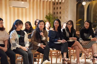 Khách mời thảo luận cùng diễn giả về cơ hội xây dựng nghề nghiệp của phụ nữ trong thế giới Web 3.0.
