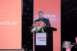 Ông Lê Quang Hiếu, Phó Tổng giám đốc Tổng công ty Giải pháp Doanh nghiệp Viettel (Viettel Solutions) phát biểu.