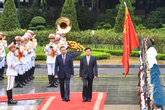 [Ảnh] Tổng Bí thư, Chủ tịch nước Tô Lâm chủ trì lễ đón Tổng Bí thư, Chủ tịch nước Lào Thongloun Sisoulith