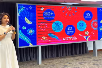 Bà Nguyễn Thanh Giang (Tổng Giám đốc điều hành Vietnam Brand Purpose), đại diện Ban tổ chức, giới thiệu những điểm nhấn của lễ hội.