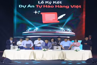 Đại diện Báo Nhân Dân, Truyền hình Quốc hội và TikTok Việt Nam ký kết biên bản ghi nhớ hợp tác