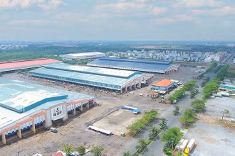 Toàn cảnh Chợ đầu mối Nông sản Thực phẩm Bình Điền nằm trong Khu Thương mại Bình Điền thuộc Tổng Công ty Thương mại Sài Gòn-TNHH Một thành viên (SATRA)
