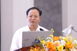 Thứ trưởng Tài nguyên và Môi trường Lê Minh Ngân thông tin về Luật Đất đai sửa đổi