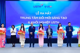 Lễ ra mắt Trung tâm Đổi mới sáng tạo và Khởi nghiệp Trường đại học Khoa học và Công nghệ Hà Nội.