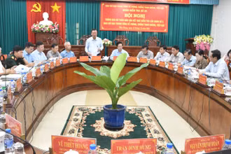 Đồng chí Đoàn Hồng Phong phát biểu tại buổi công bố dự thảo báo cáo kết quả kiểm tra.