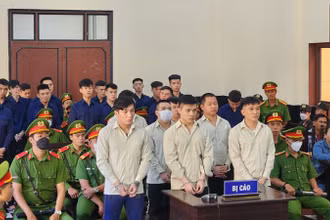 Các bị cáo tại tòa.