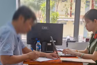  Ông P.V.H làm việc với cơ quan công an.