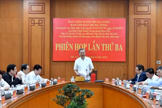 Tổng Bí thư Tô Lâm chủ trì Phiên họp lần thứ 3 về tổng kết việc thực hiện Nghị quyết số 18-NQ/TW. (Ảnh: ĐĂNG KHOA)