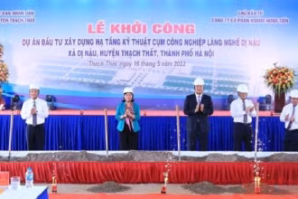 Lễ khởi công xây dựng hạ tầng kỹ thuật Cụm công nghiệp làng nghề Dị Nậu, huyện Thạch Thất, Hà Nội.