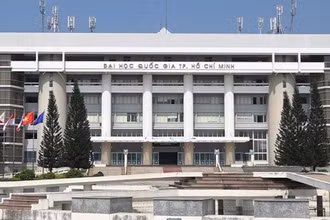 Trạm Y tế Trung tâm Quản lý ký túc xá Đại học Quốc gia Thành phố Hồ Chí Minh đã tiếp nhận 19 trường hợp sinh viên có các triệu chứng mệt, đau bụng, nôn ói, đi tiêu lỏng sau khi ăn tối tại nhà ăn của trường.