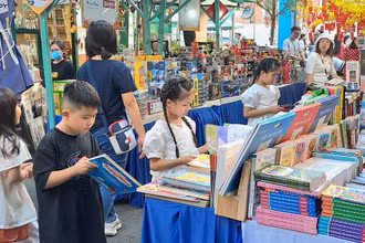 Đường sách TP Hồ Chí Minh (tại đường Nguyễn Văn Bình, Quận 1, TP Hồ Chí Minh). Ảnh: hcmcpv.org.vn
