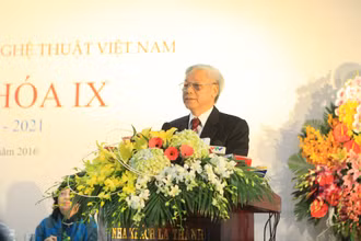 Tổng Bí thư Nguyễn Phú Trọng phát biểu tại Đại hội lần thứ IX Liên hiệp các Hội Văn học - nghệ thuật Việt Nam. Ảnh: TTXVN